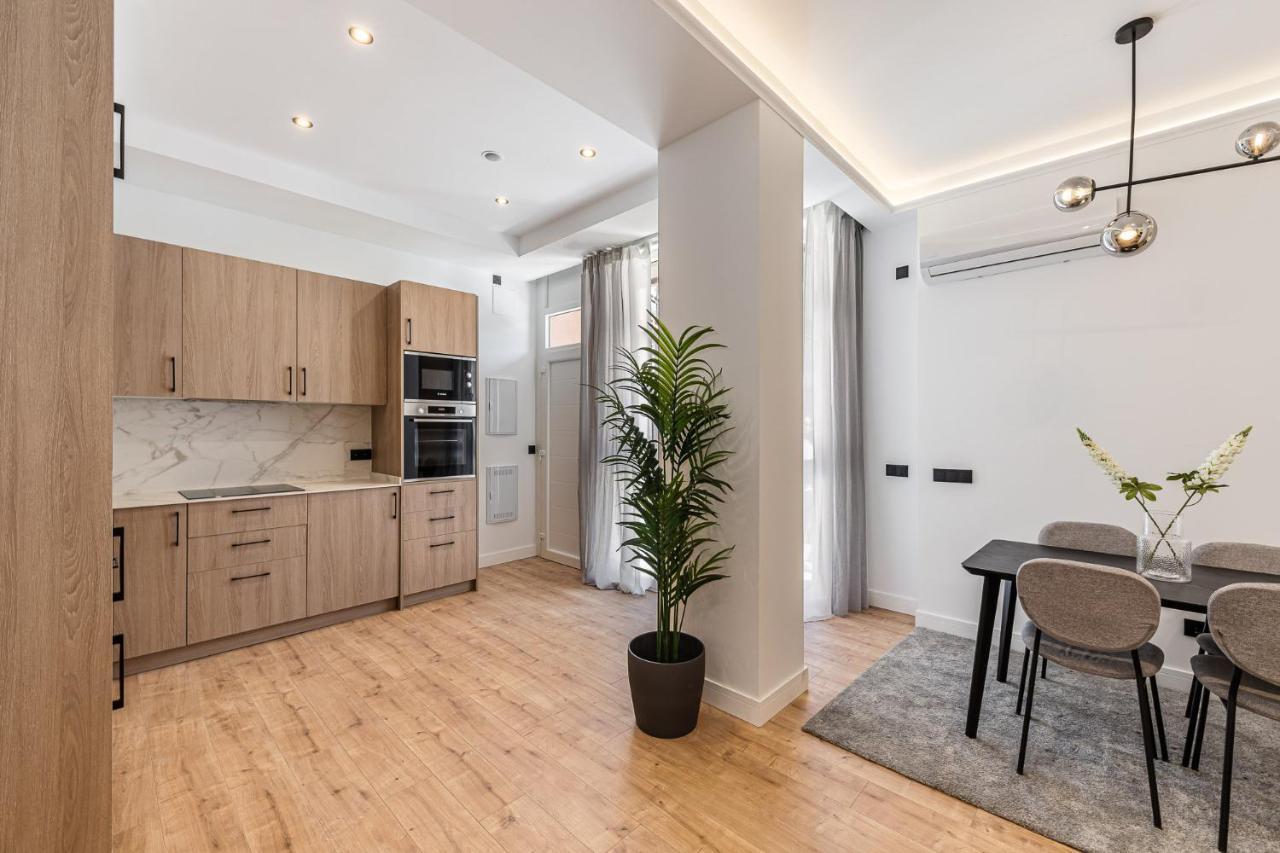 Exyca Embajadores Apartment Мадрид Екстериор снимка