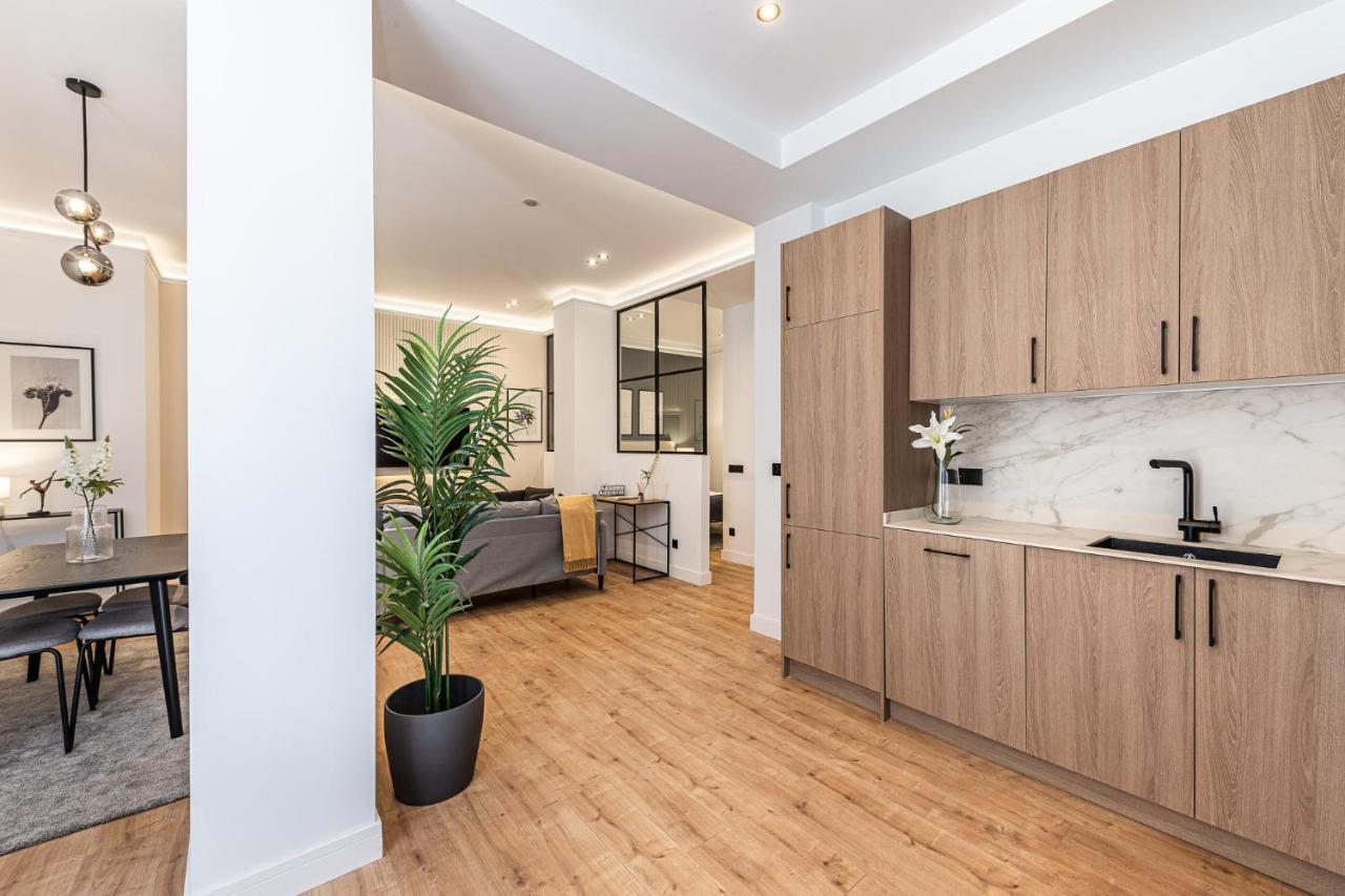 Exyca Embajadores Apartment Мадрид Екстериор снимка