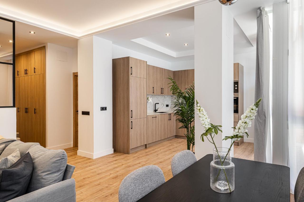 Exyca Embajadores Apartment Мадрид Екстериор снимка